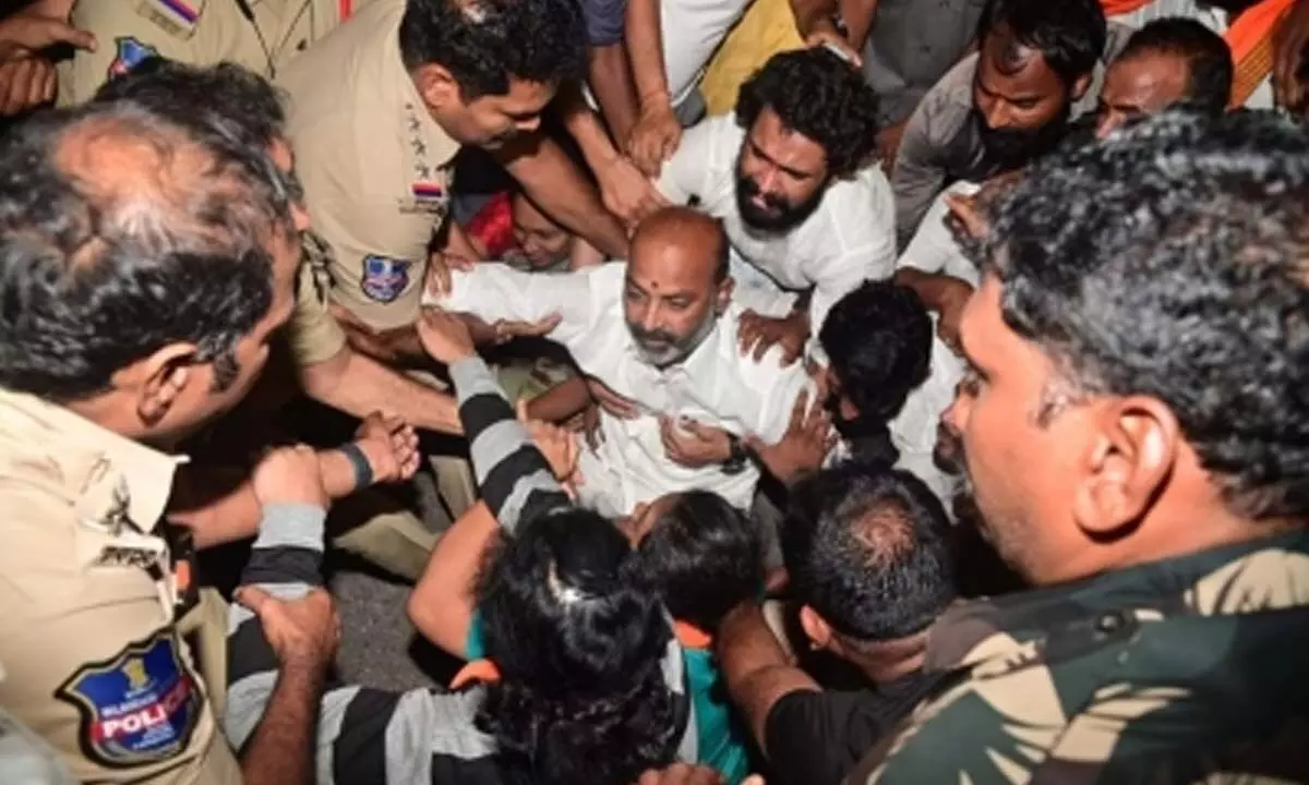 Telangana BJP president Bandi Sanjay Kumar arrested on way to Munugode