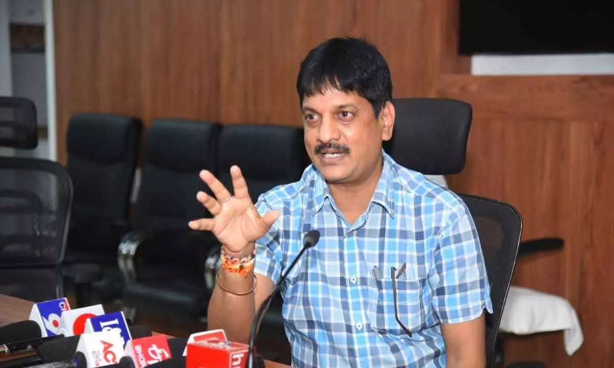 Joint Collector R Kurmanath addressing the media at the Collectorate in Nellore on Thursday