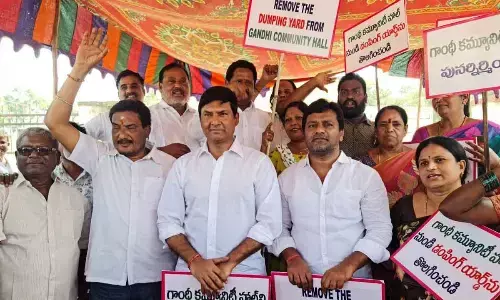 Secunderabad: Dump the yard, locals demand