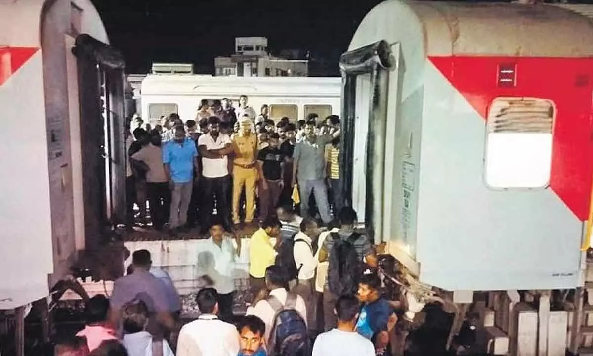 There were 1,800 passengers on Cheran Express at the time of the incident. No one was injured. The train was delayed by two hours and 40 minutes