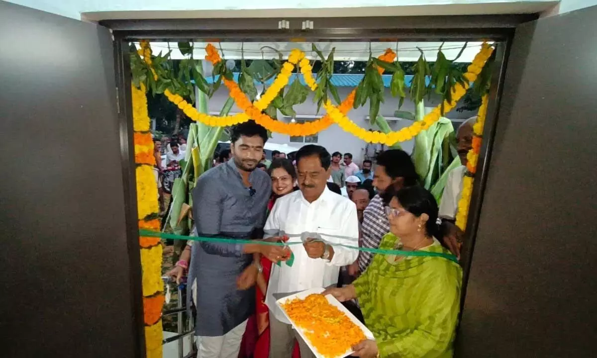 Deputy Chief Minister K Narayana Swamy inaugurating a building constructed at Narayanapuram with MP funds on Monday