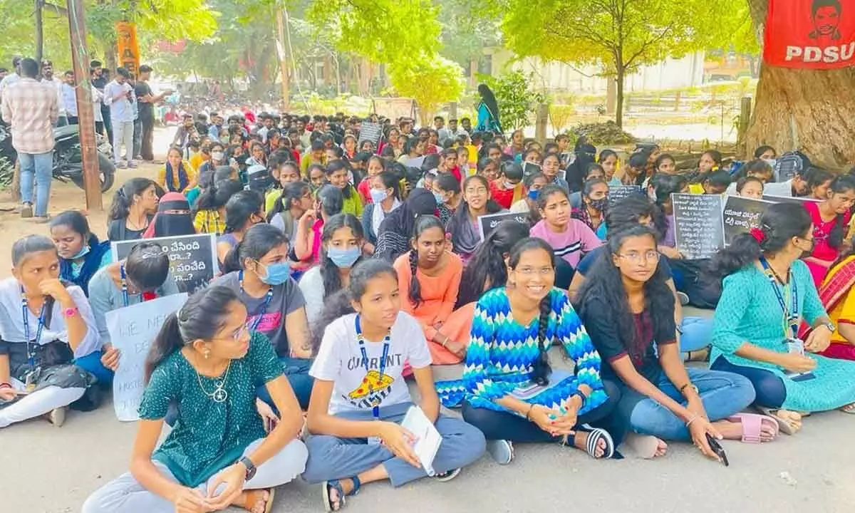 Nizam College UG women students fume over non-accommodation in hostel
