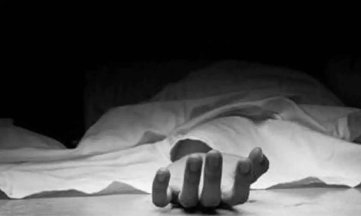 Drunkard father beats 2-year-old son to death