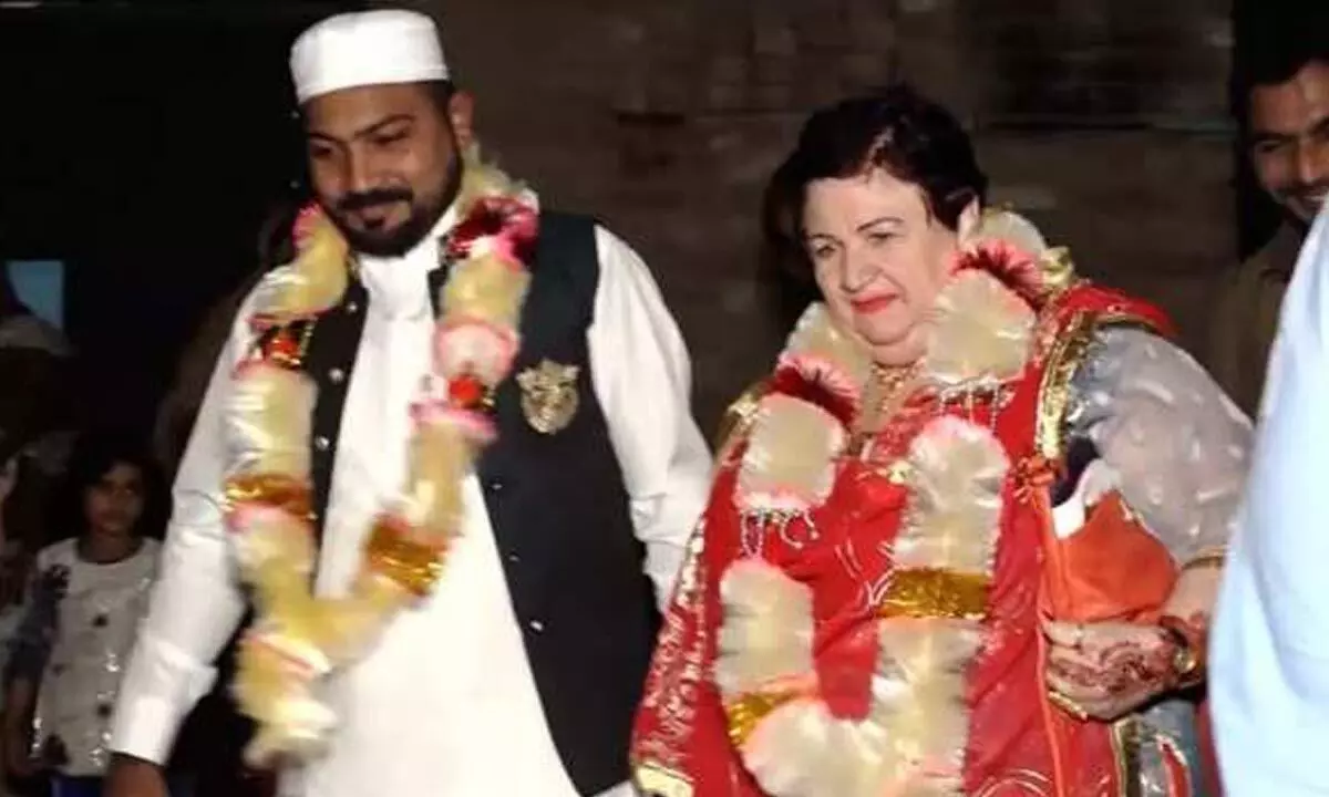 83-yr-old Poland woman flies to Pak to marry online met 28-yr-old man