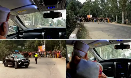 PM halts cavalcade to give way to ambulance