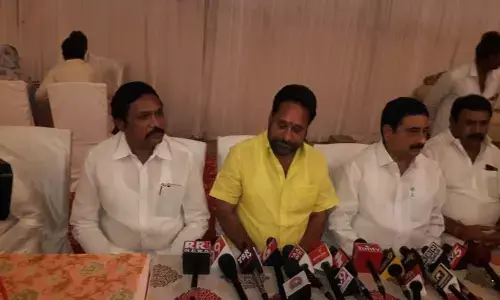 Former minister and district TDP in-charge N Amaranatha Reddy addressing the district TDP meeting in Anantapur on Thursday