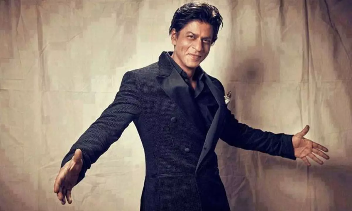 SRK receives Global Icon of Cinema