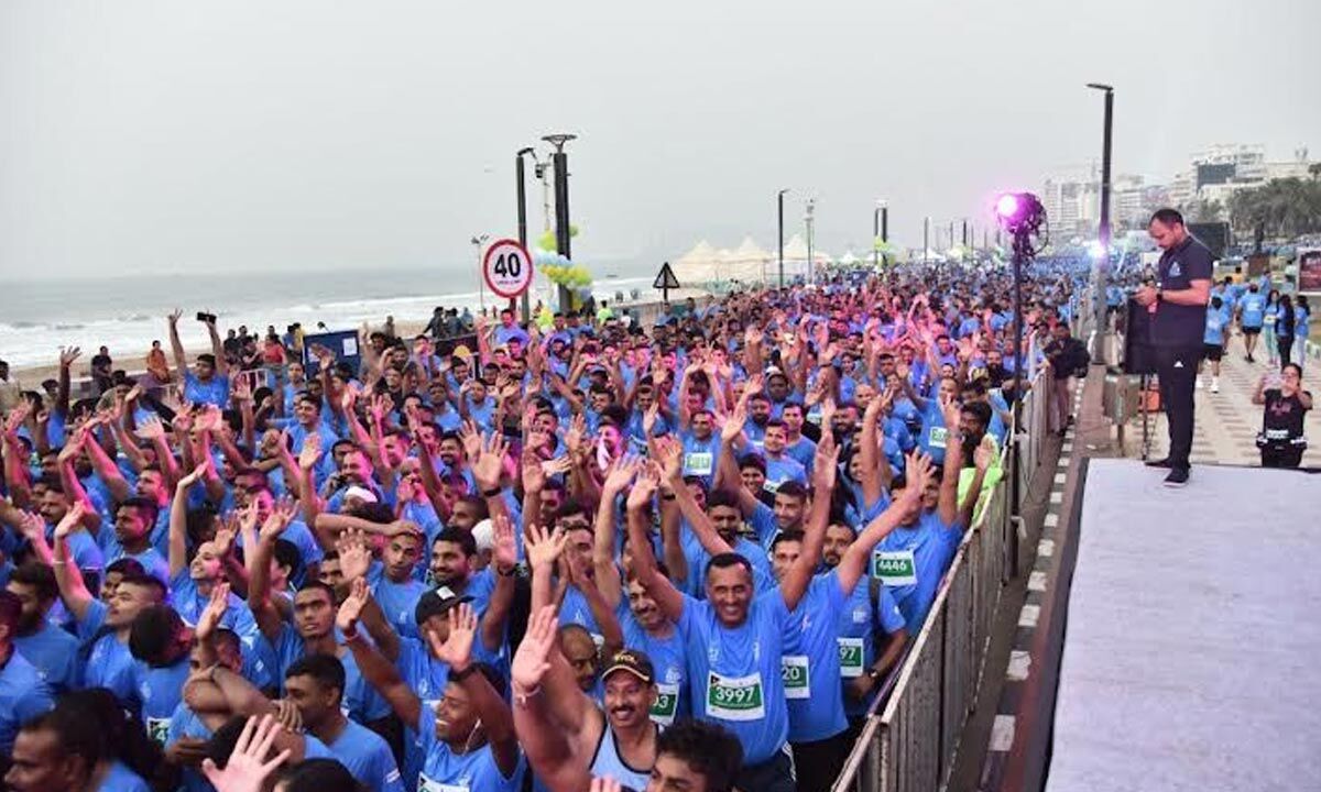 Scores take part in Vizag Navy Marathon