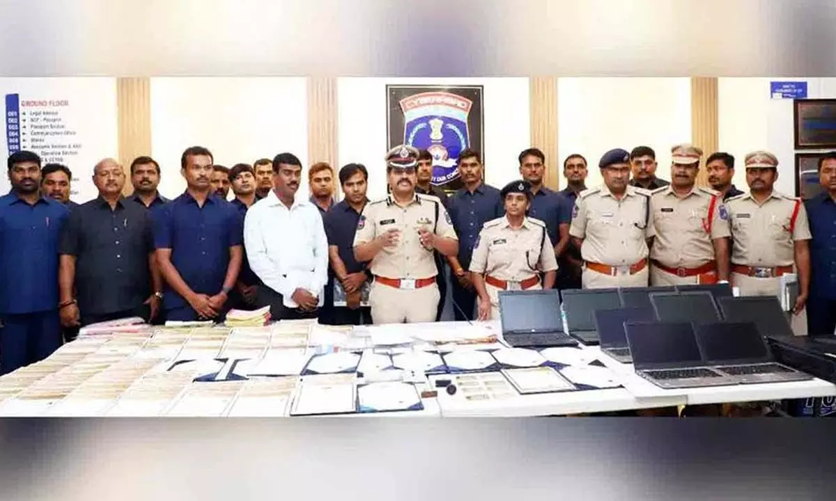Fake certificate racket busted in Hyderabad