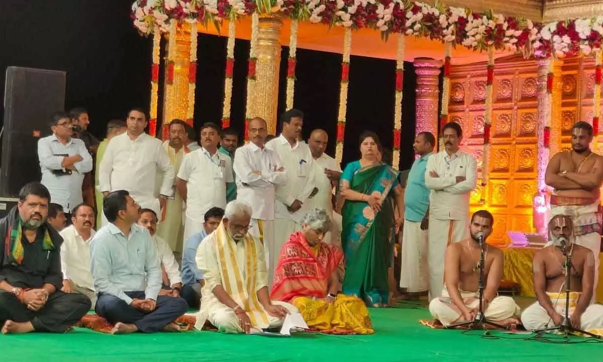 TTD Chairman Y V Subba Reddy and others taking part in Karthika Deepotsavam organised at RK Beach in Visakhapatnam on Monday