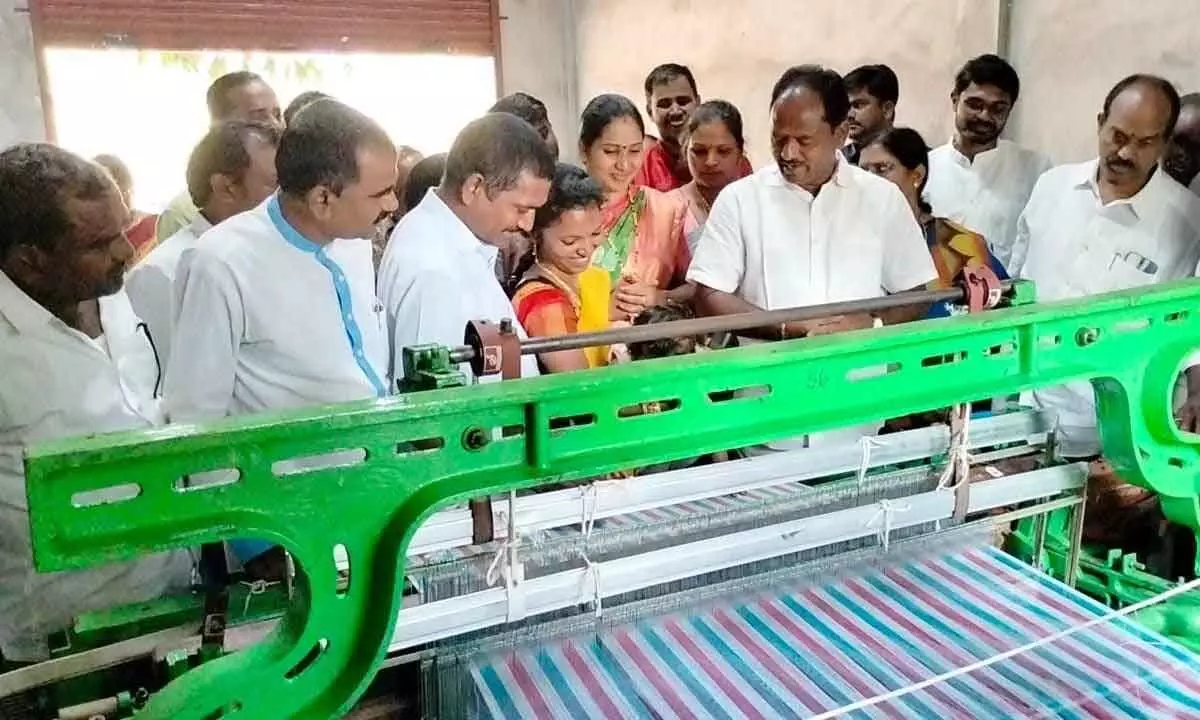 Deputy Chief Minister Budi Mutyala Naidu at a textiles power loom unit in Anakapalli district on Thursday