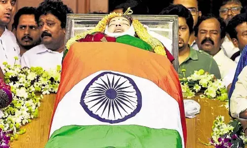 Madras HC rejects plea to order CBI probe into Jayas death