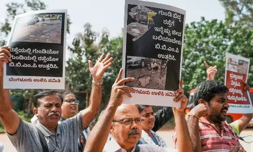 Huge demonstration by AAP on Nov 19