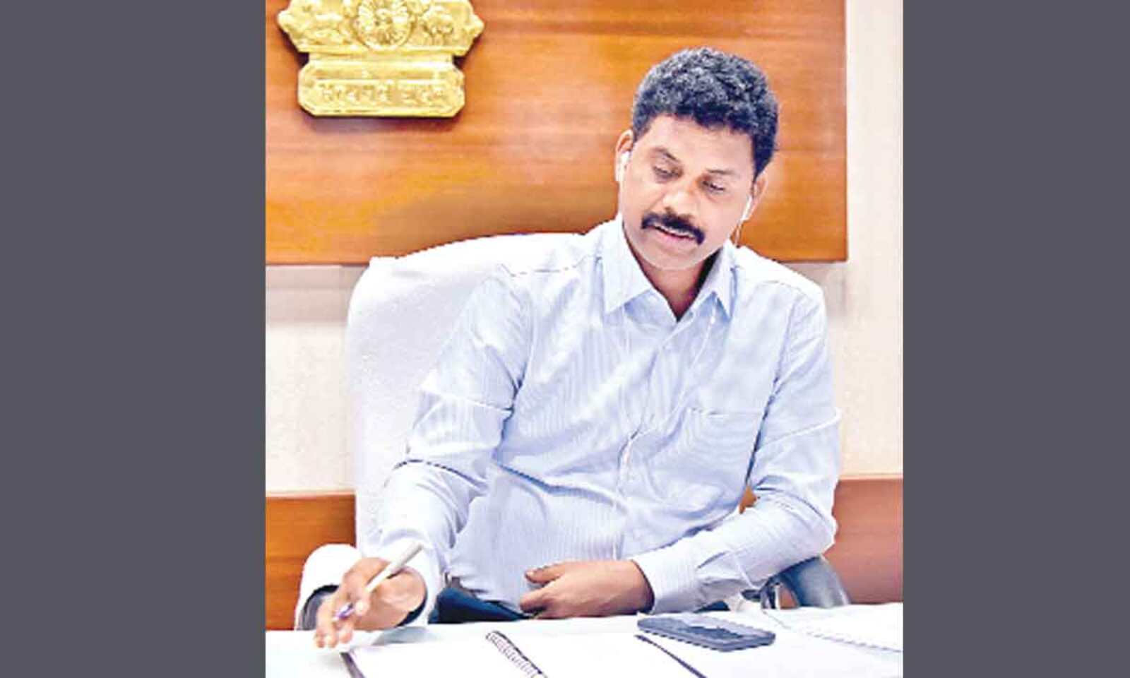 S. Dilli Rao takes charge as first collector of NTR district, Government  News, ET Government