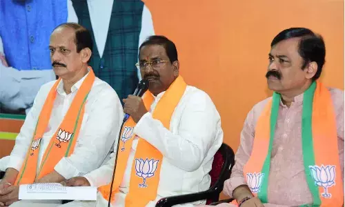 BJP state president Somu Veara Raju and Rajya Sabha member G V L Narasimha Rao addressing a press conference in Vijayawada on Friday   (Hans photo: Ch Venkata Mastan)