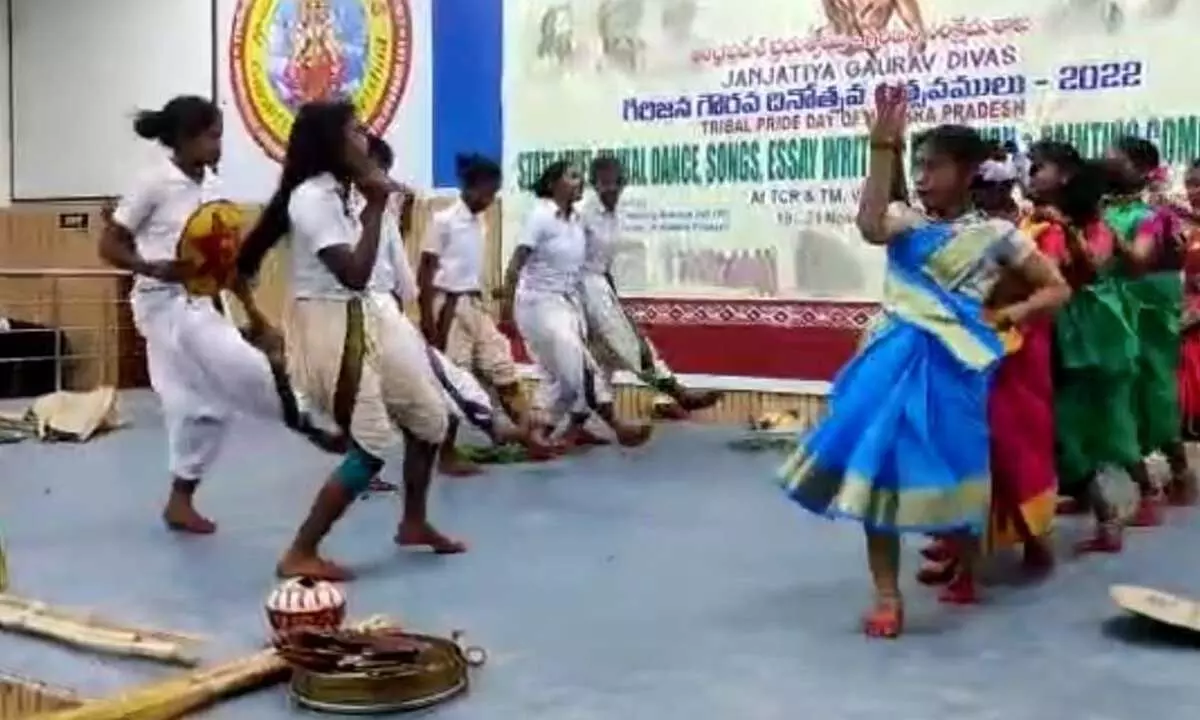 Students performing dance at the ‘Tribal Pride Day 2022’ celebrations held in Visakhapatnam on Sunday