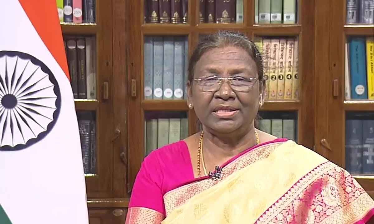 President Droupadi Murmu undergoes cataract surgery