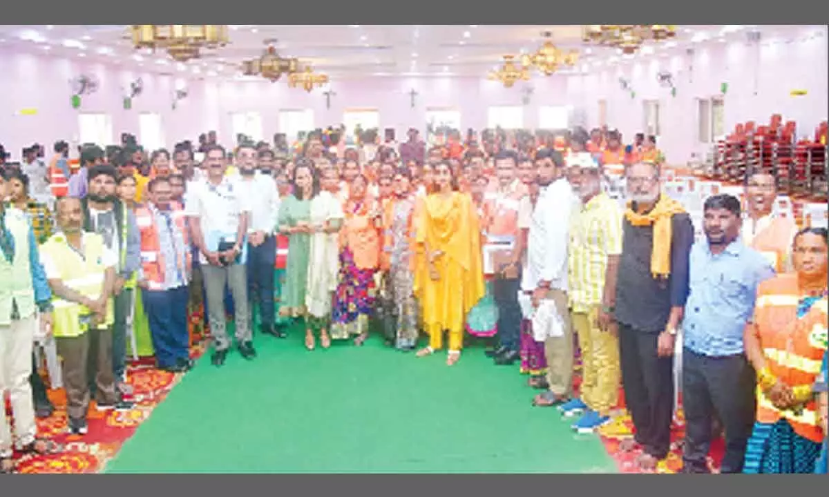 Hyderabad: City Mayor Gadwal Vijayalakshmi holds meeting with sanitation workers