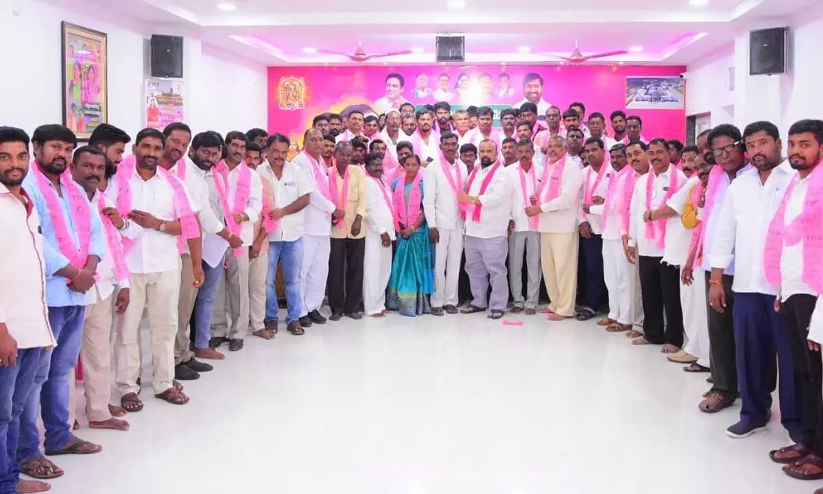DCCB chairman Gongidi Mahender Reddy welcoming Congress, BJP workers into the TRS party fold at an event  held in Yadagirigutta on Wednesday