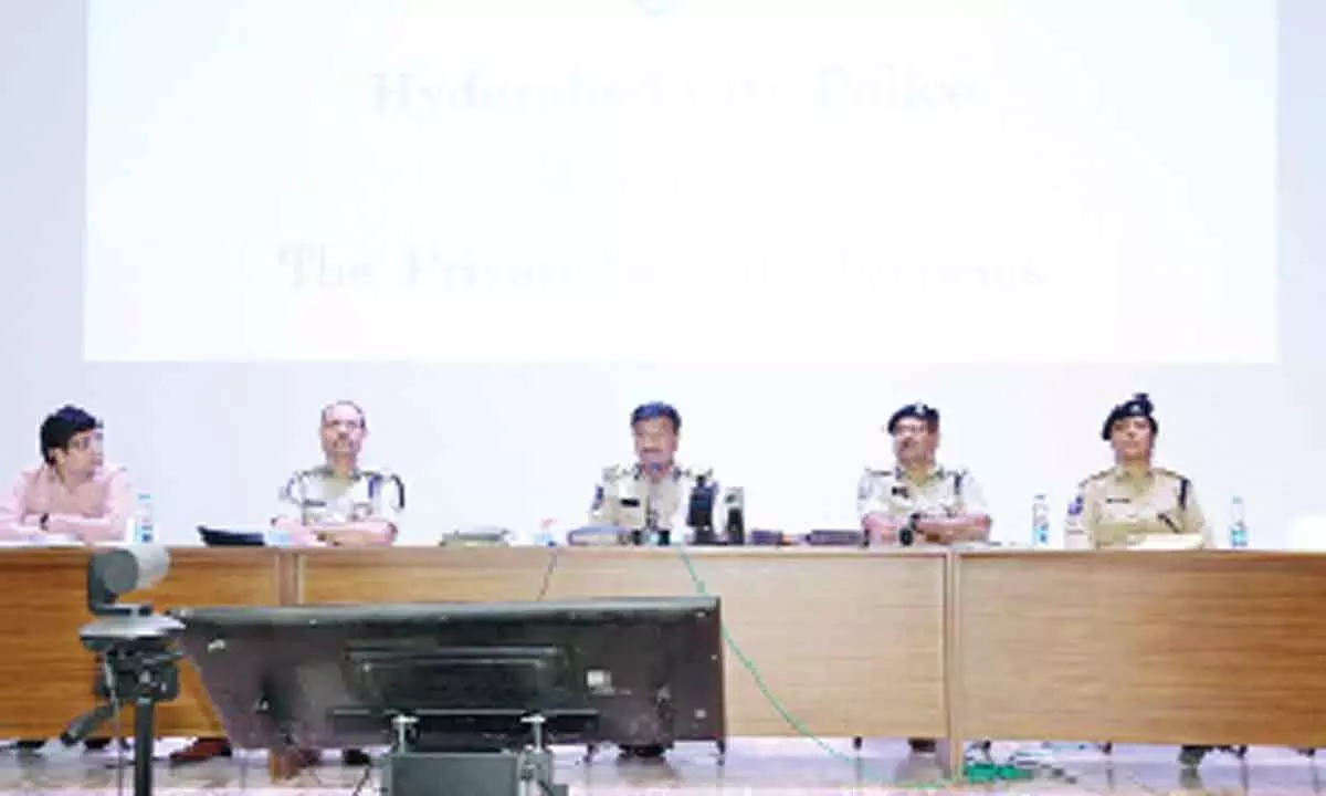 Hyderabad: Top cop holds meeting with security agencies