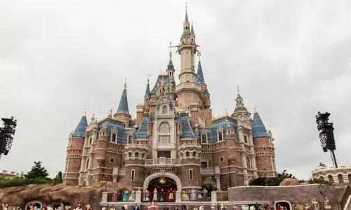 Shanghai Disneyland to reopen on Friday