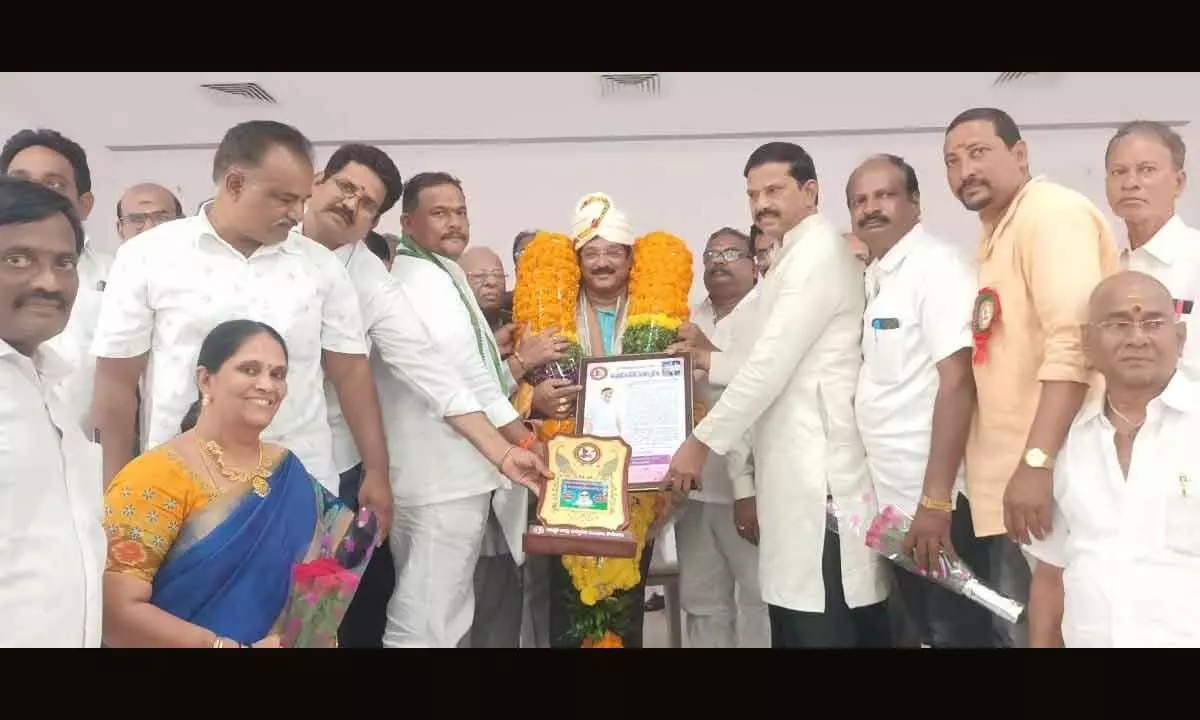 Suruchi group of Sweet Stalls chairman Polisetty Mallibabu being felicitated at a meeting of Kapu Sadbhavana in Kakinada on Friday