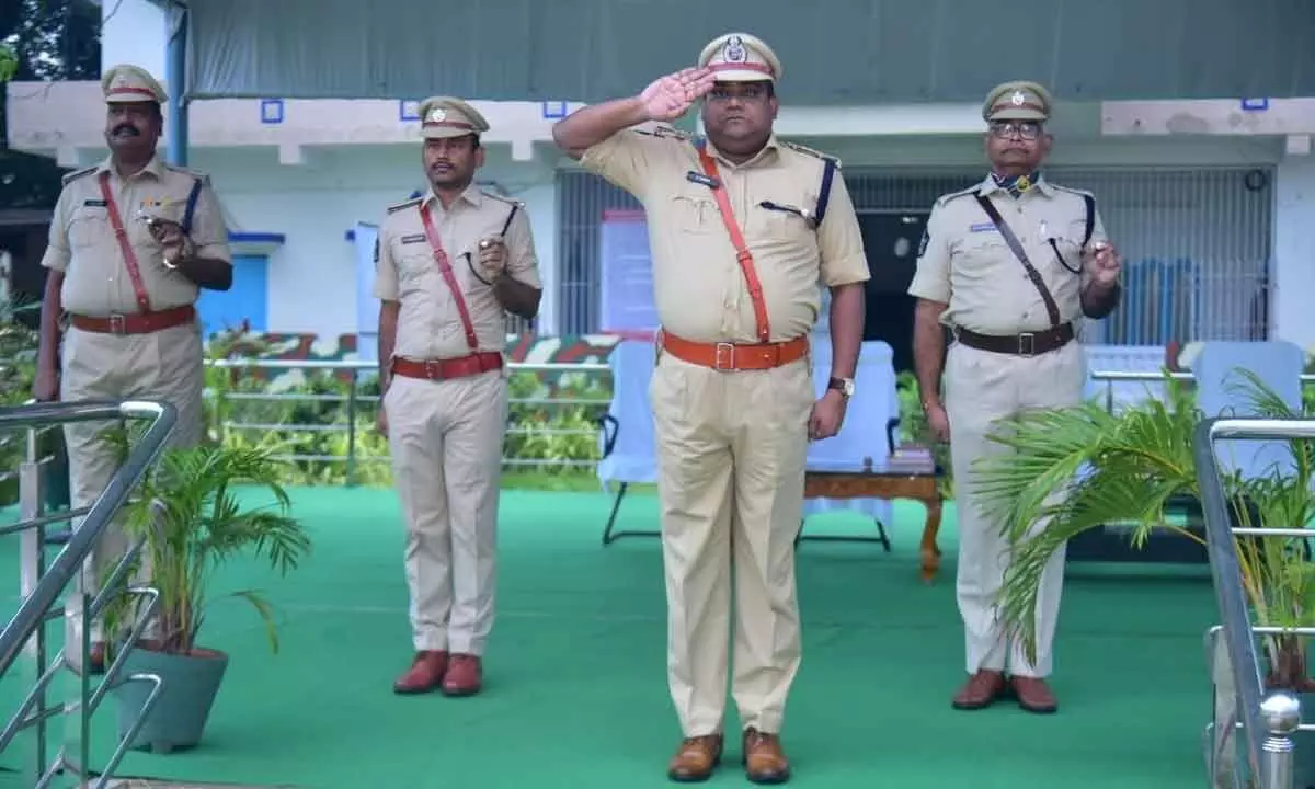 Krishna district SP P Jashuva receiving Guard of Honour from police personnel in Machilipatnam on Friday