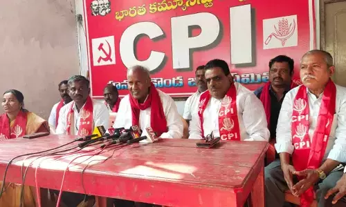 CPI State secretary Kunamneni Sambasiva Rao speaking to media persons in Hanumakonda on Friday