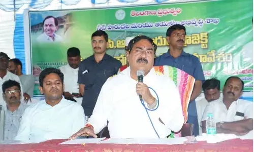Minister for Panchayat Raj and Rural Development Errabelli Dayakar Rao speaking at the review meeting of Devadula project at Kolanupally in Raiparthy mandal in Warangal district on Saturday