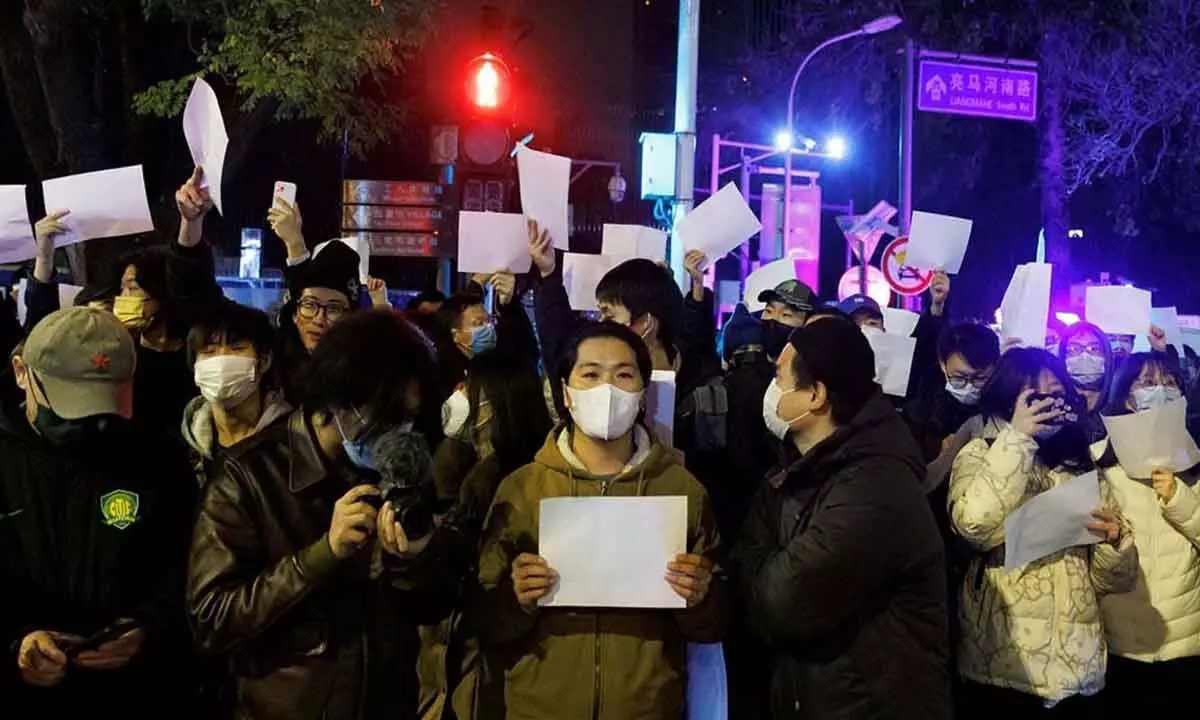 Clashes in Shanghai as protests over Chinas zero-Covid policy continue