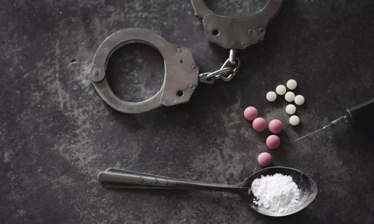 Drug trafficking through code word: 10 arrested