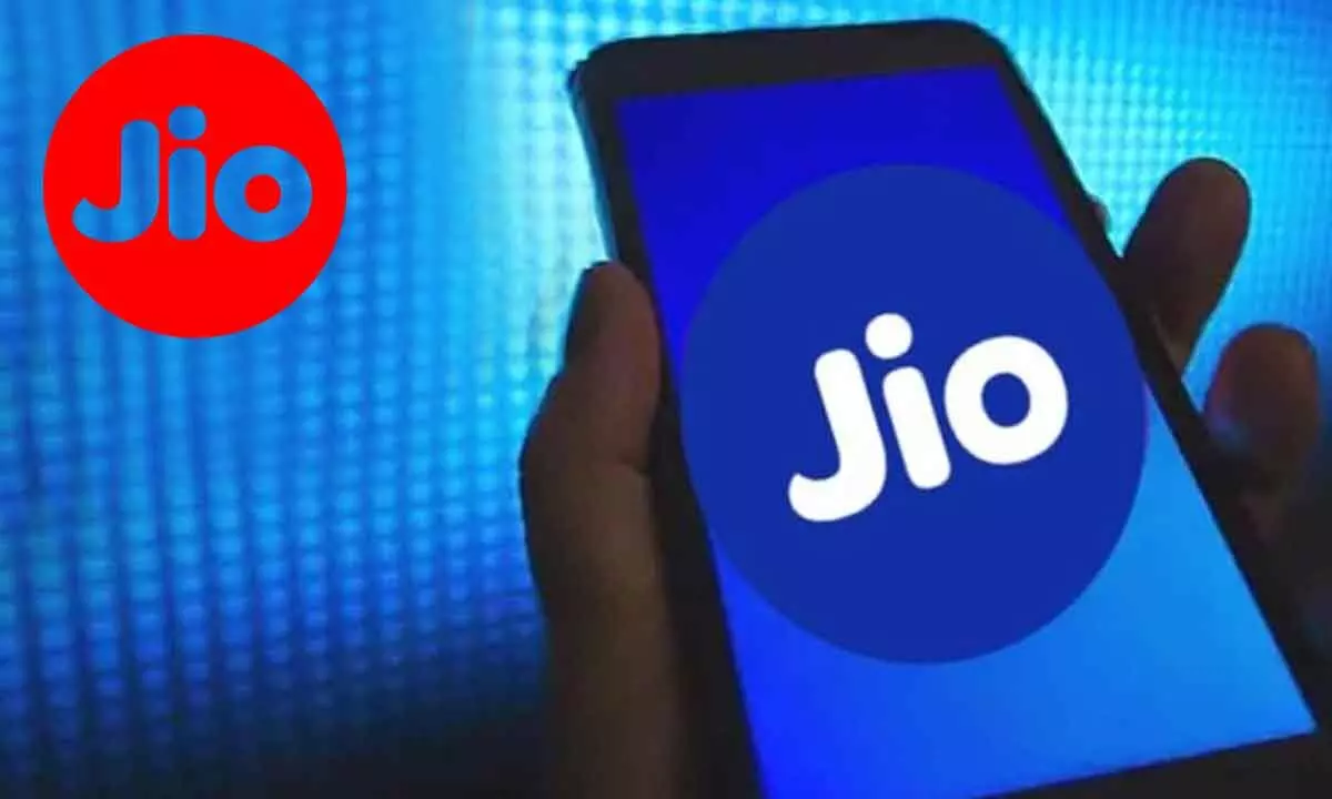 Jio outage: Jio calls and SMS services resume after 3 hrs outage