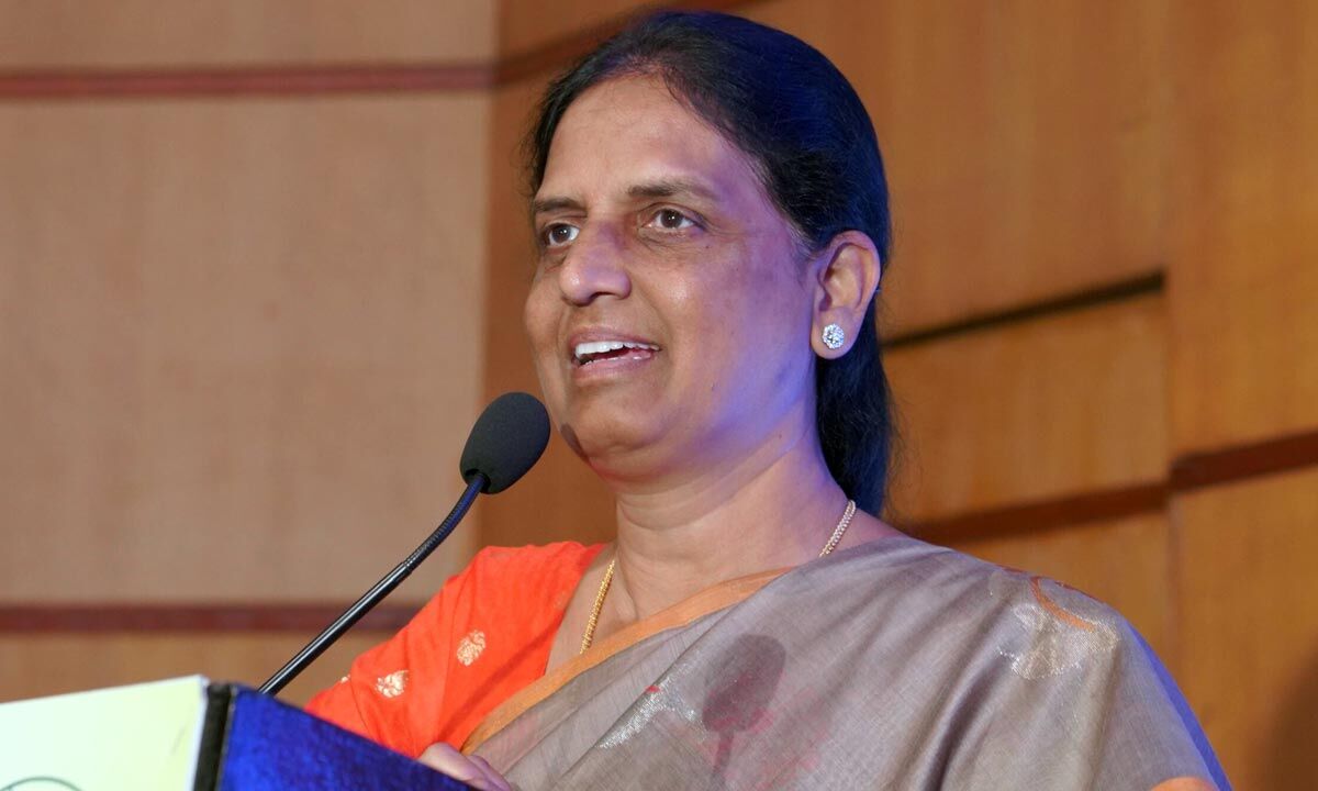 Ensure distribution of uniforms on time Education Minister