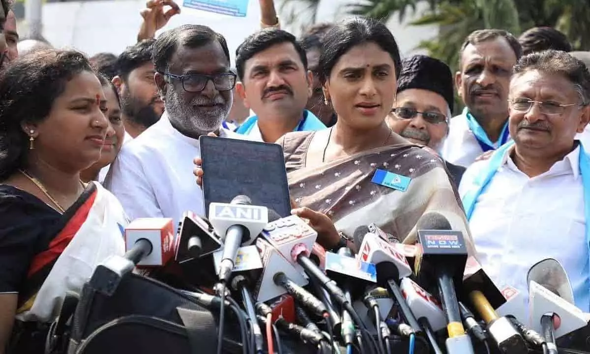 Those working in TRS are like Taliban: YS Sharmila