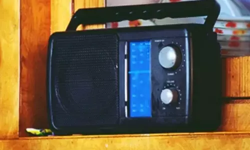 Centre directs FM radio channels not to play songs glorifying drugs