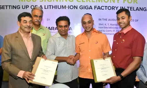 (L-R) Telangana Principal Secretary - IT & Industries Jayesh Ranjan, IT and Industries Minister K T Rama Rao, Amara Raja Batteries CMD Jayadev Galla and New Energy Business Executive Director Vikramadithya Gourineni