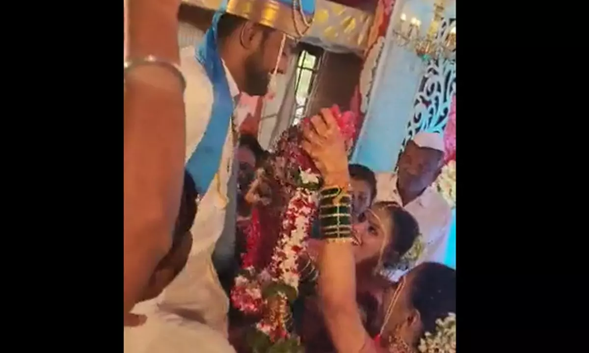Watch The Trending Video Of Twin Sisters From Mumbai Getting Married To Same Man