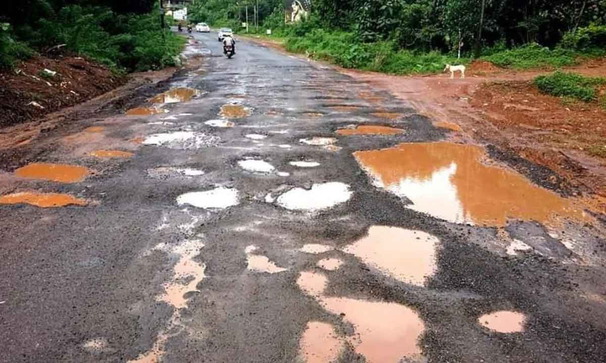 Digging of road a reason for increase in potholes