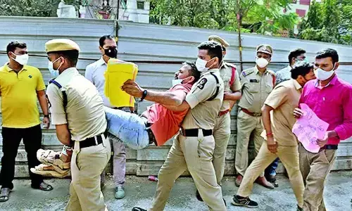 No right to peacefully protest:  317 GO-hit teachers