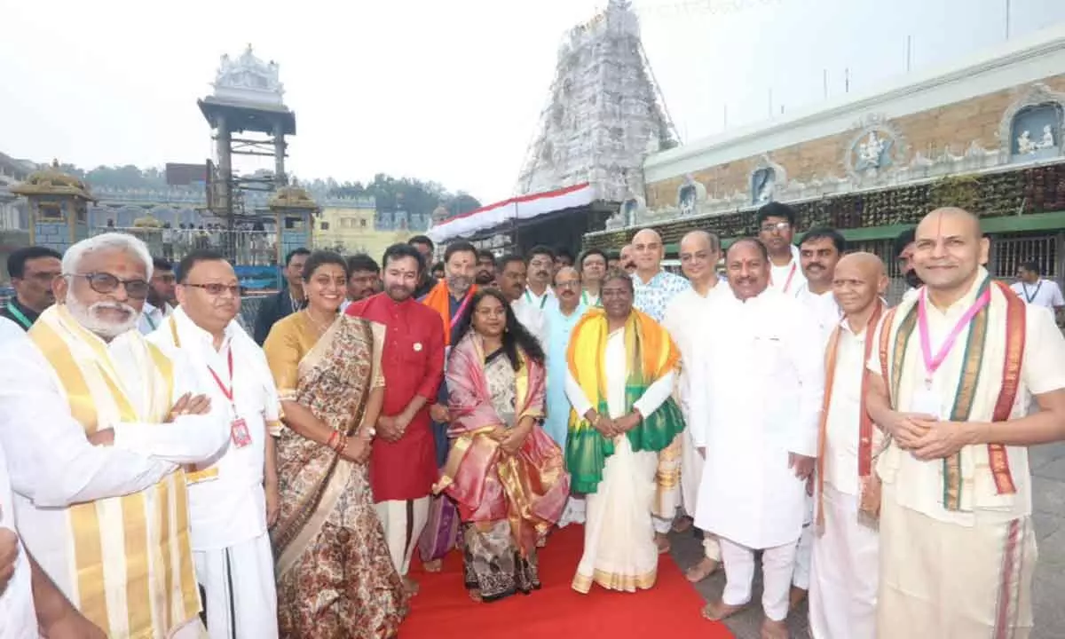 First citizen of India Draupadi Murmu offers prayers at tirumala temple