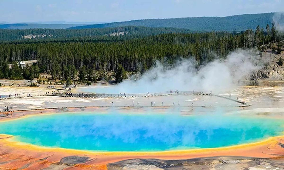 Much More Liquid Magma is Stored in the Yellowstone Supervolcano