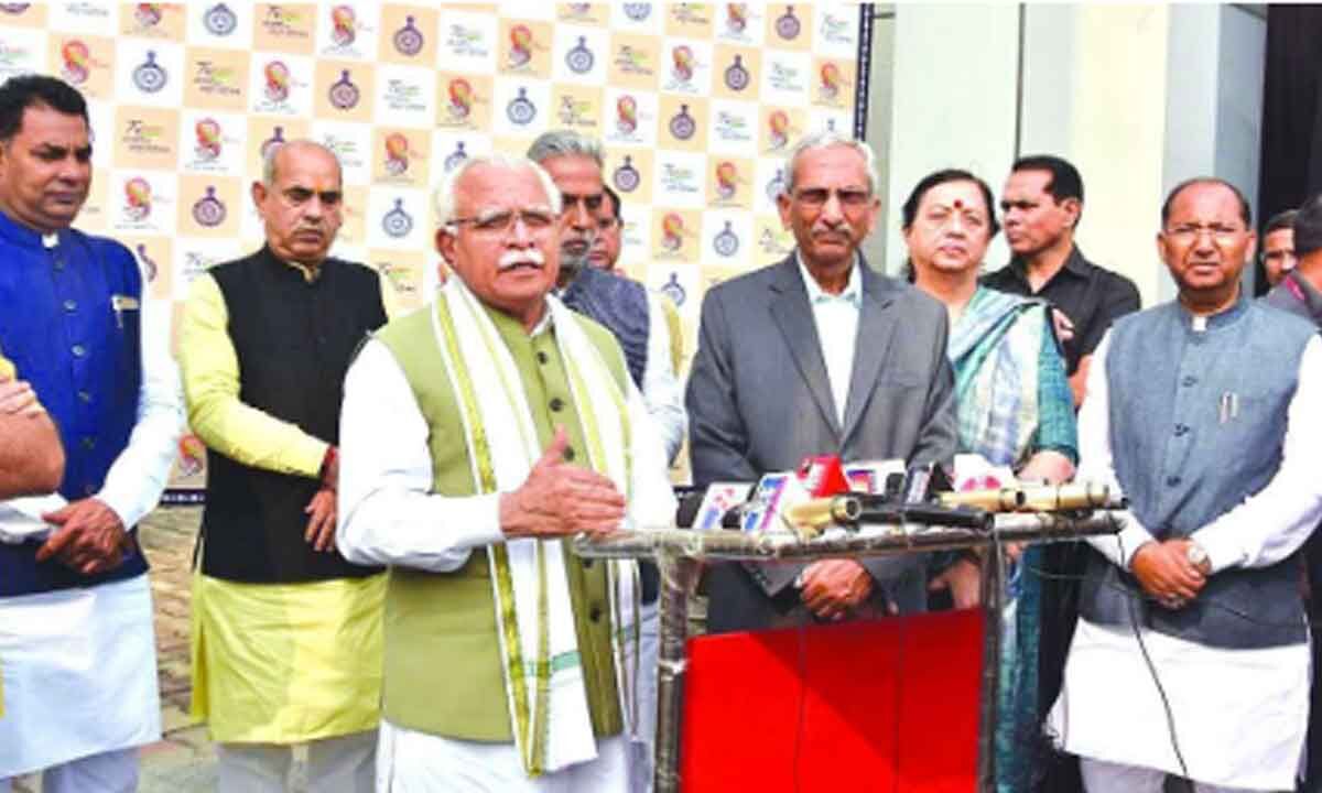 Focus on setting up small projects of waste management: Khattar