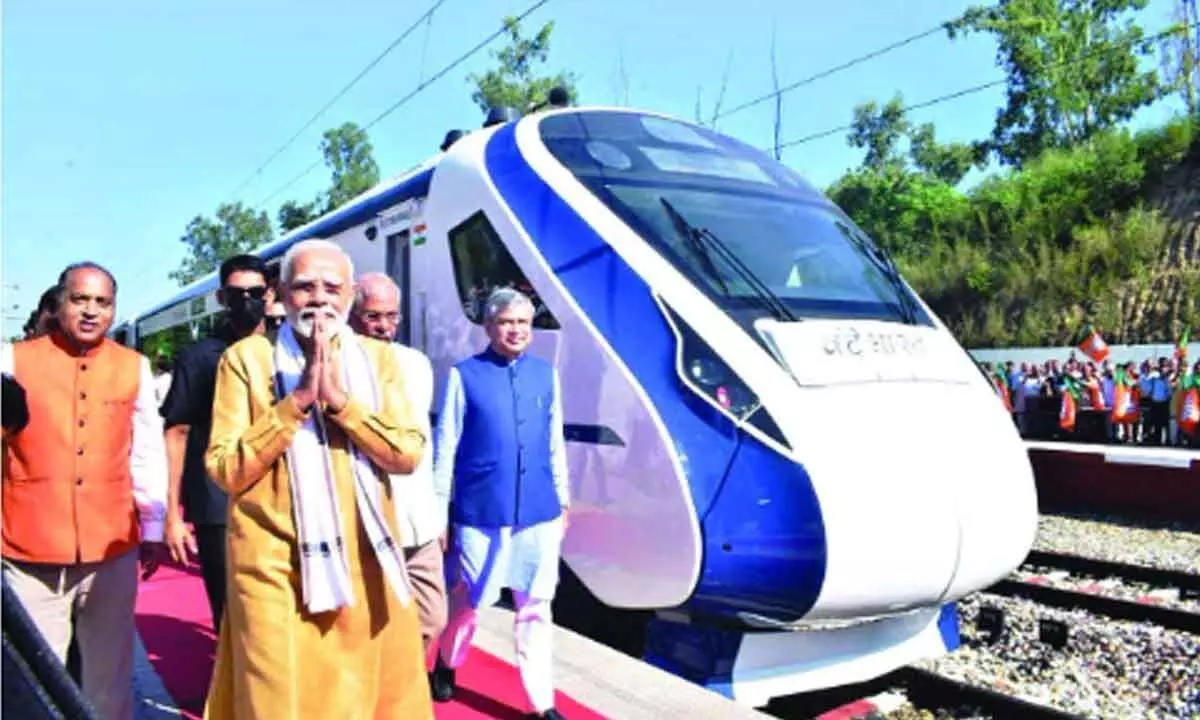 Modi flags off Vande Bharat Exp from Una Station