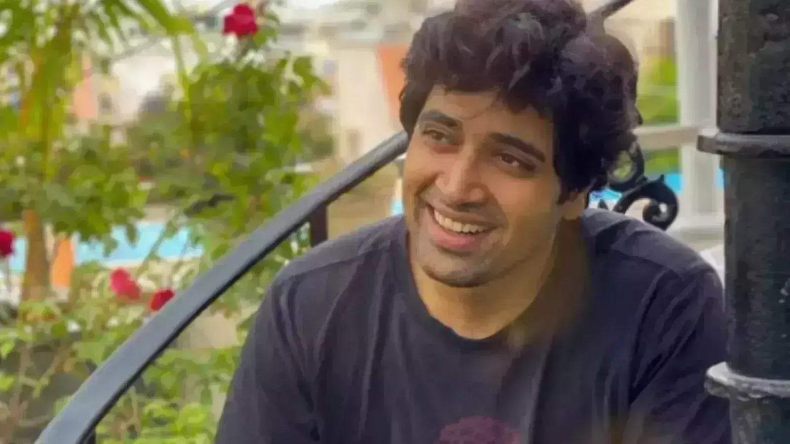 Adivi Sesh: Wiki, Family Background, Biography, and More