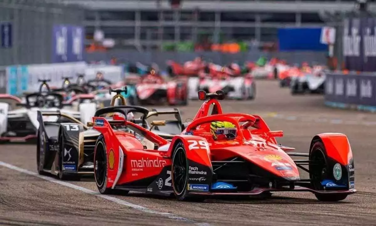 Traffic restrictions for Formula-E racing