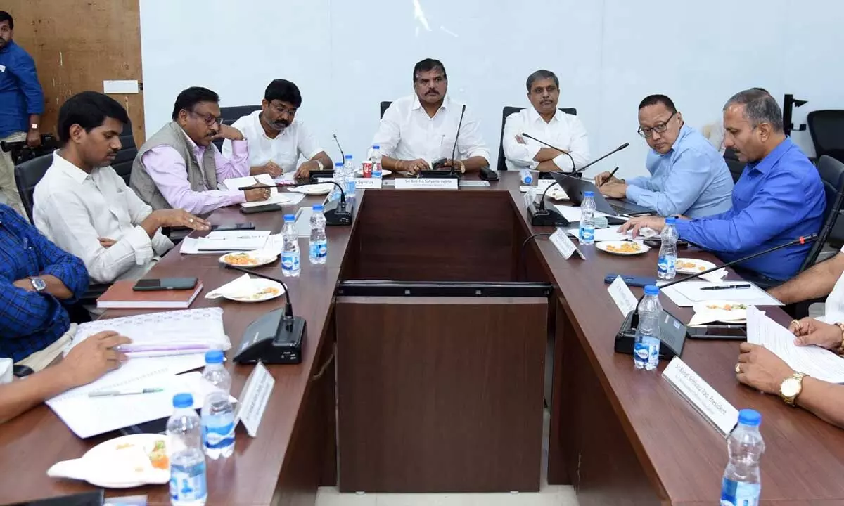 Minister’ committee meeting with NGOs leaders on CPS at the Secretariat on Tuesday