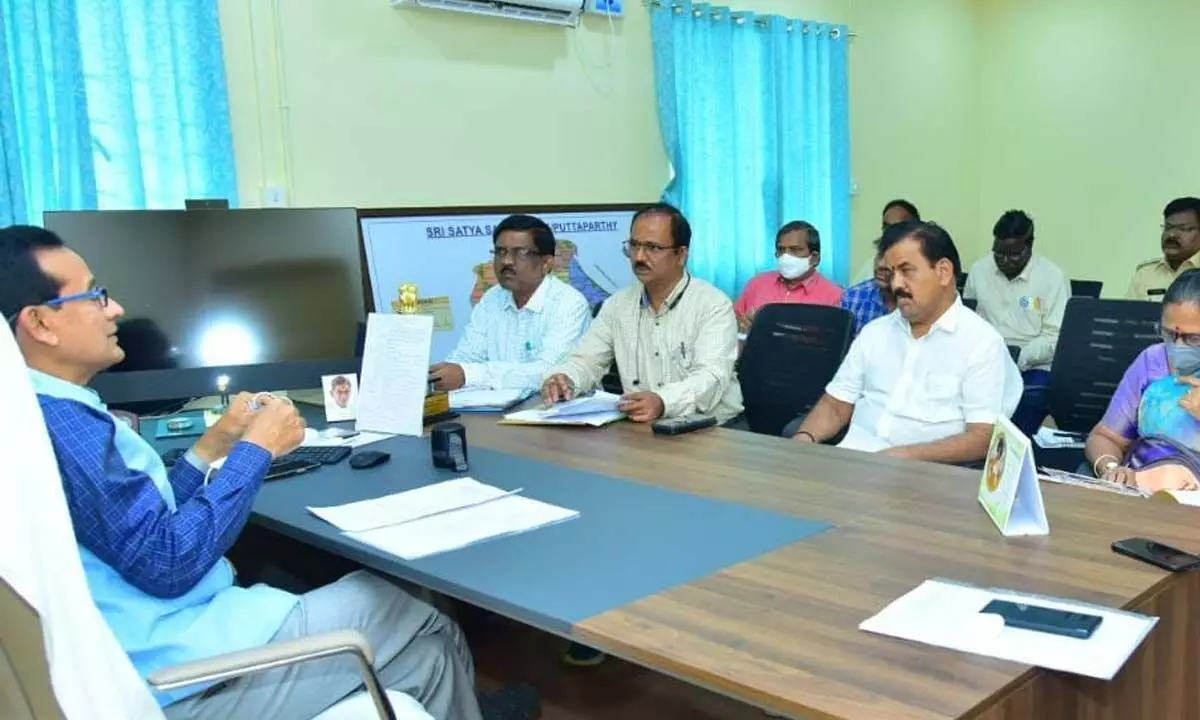 Sri Sathya Sai District Collector Basanth Kumar holding a meeting with officials in Puttaparthi on Tuesday
