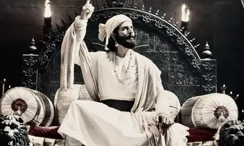 Akshay Kumar’s First Look Poster As Shivaji Maharaj From Marathi Movie ‘Vedat Marathe Veer Daudale Saat’ Is Out