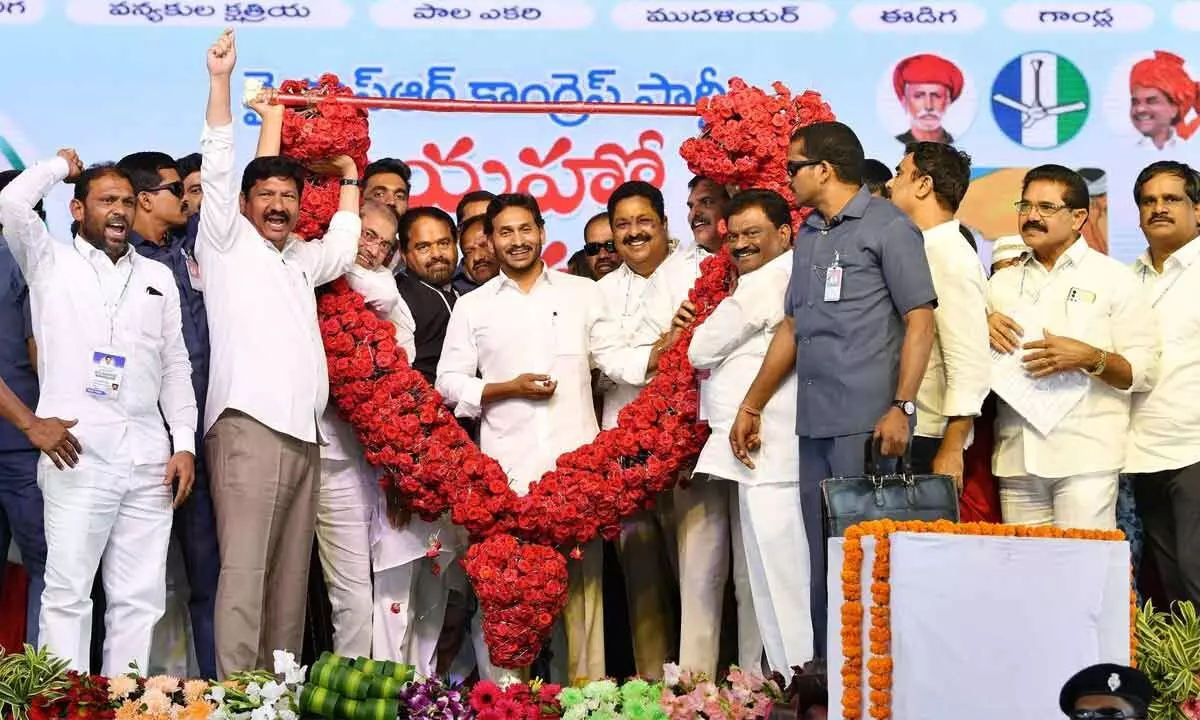 Chief Minister YS Jagan Mohan Reddy being felicitated at the Jai Ho BC Mahasabha at Indira Gandhi Municipal Corporation Stadium in Vijayawada on Wednesday