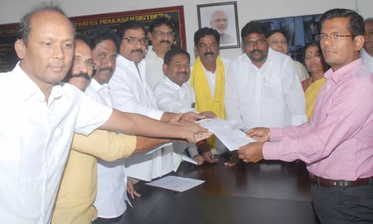 Ongole: YCP government doing grave injustice to BCs, flays TDP